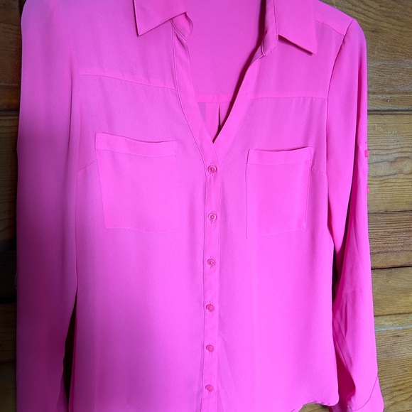 Cute  pink express top - Picture 2 of 2